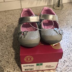 Surprise by Stride Rite silver shoes NIB NWT
